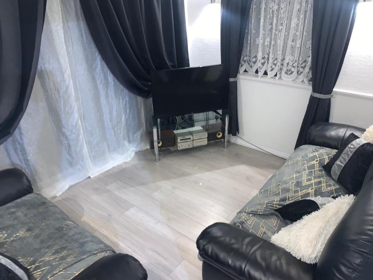 Leysdown-On-Sea Saddlebrook Holiday Park 3 Bedroom Brick Built Chalet Bungalow Exterior photo